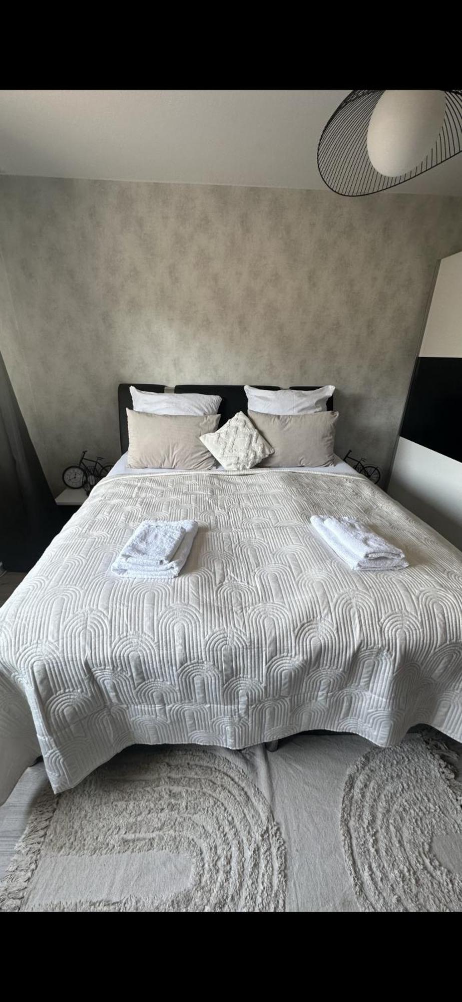 Fewo Am Deich 1 Zentral Mit Stadtblick Und Kontaktloser Check In Bremerhaven Kültér fotó